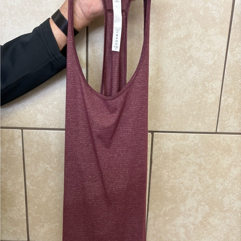 Lululemon size 8 athletic top.